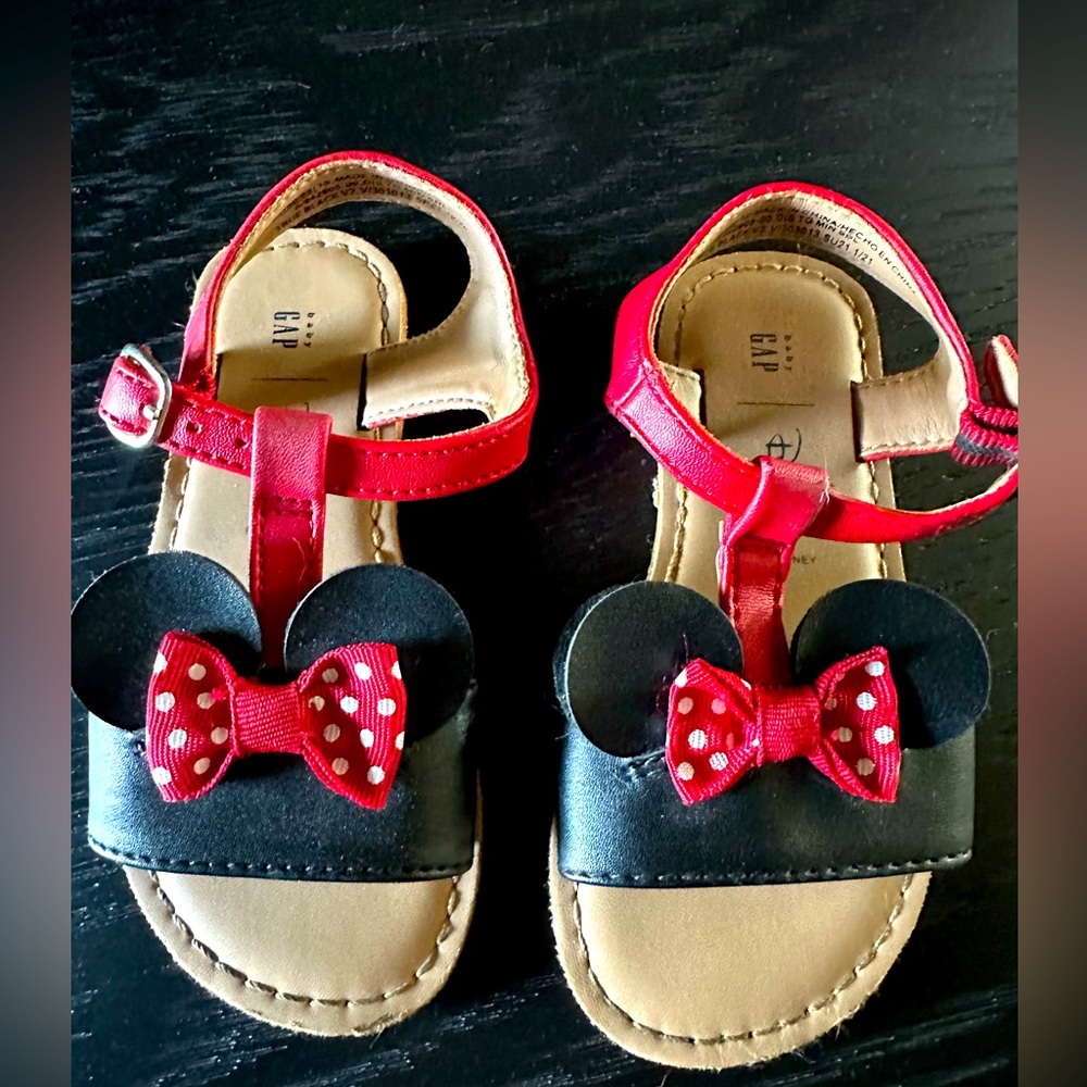 Baby GAP, toddler girls Disney sandals, size 8